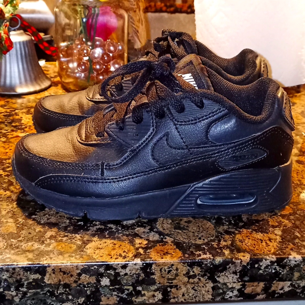 Nike Air Max size 1 Y